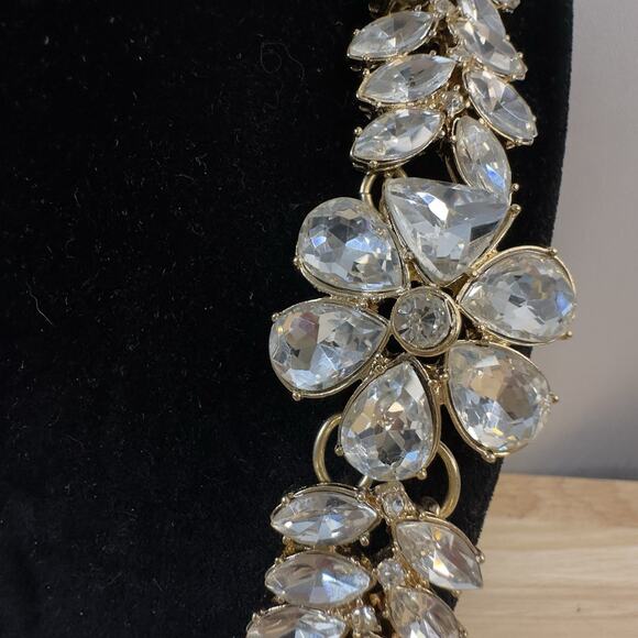 Talbots Chunky Statement Necklace Clear Rhinestone Flowers Gold Tone Holiday - Picture 6 of 10